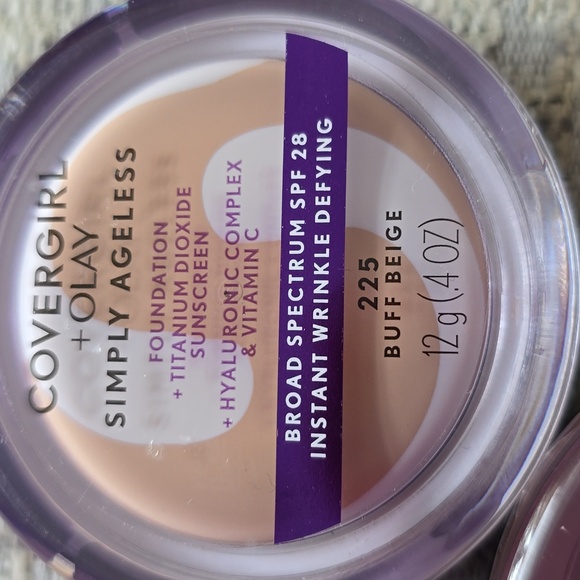COVERGIRL + OLAY SIMPLY AGELESS FOUNDATION  #225 BUFF BEIGE BUNDLE OF 2 - Picture 3 of 5